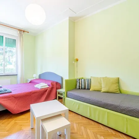 San Martino District Functional Flat 아파트 제노바